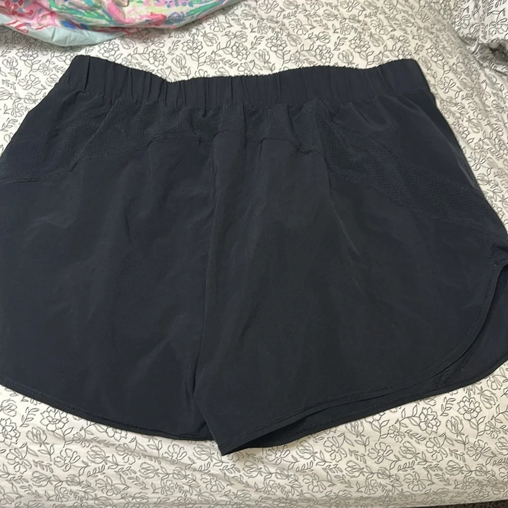 EUC Sweaty Betty XL Black Athletic Shorts - Picture 4 of 6